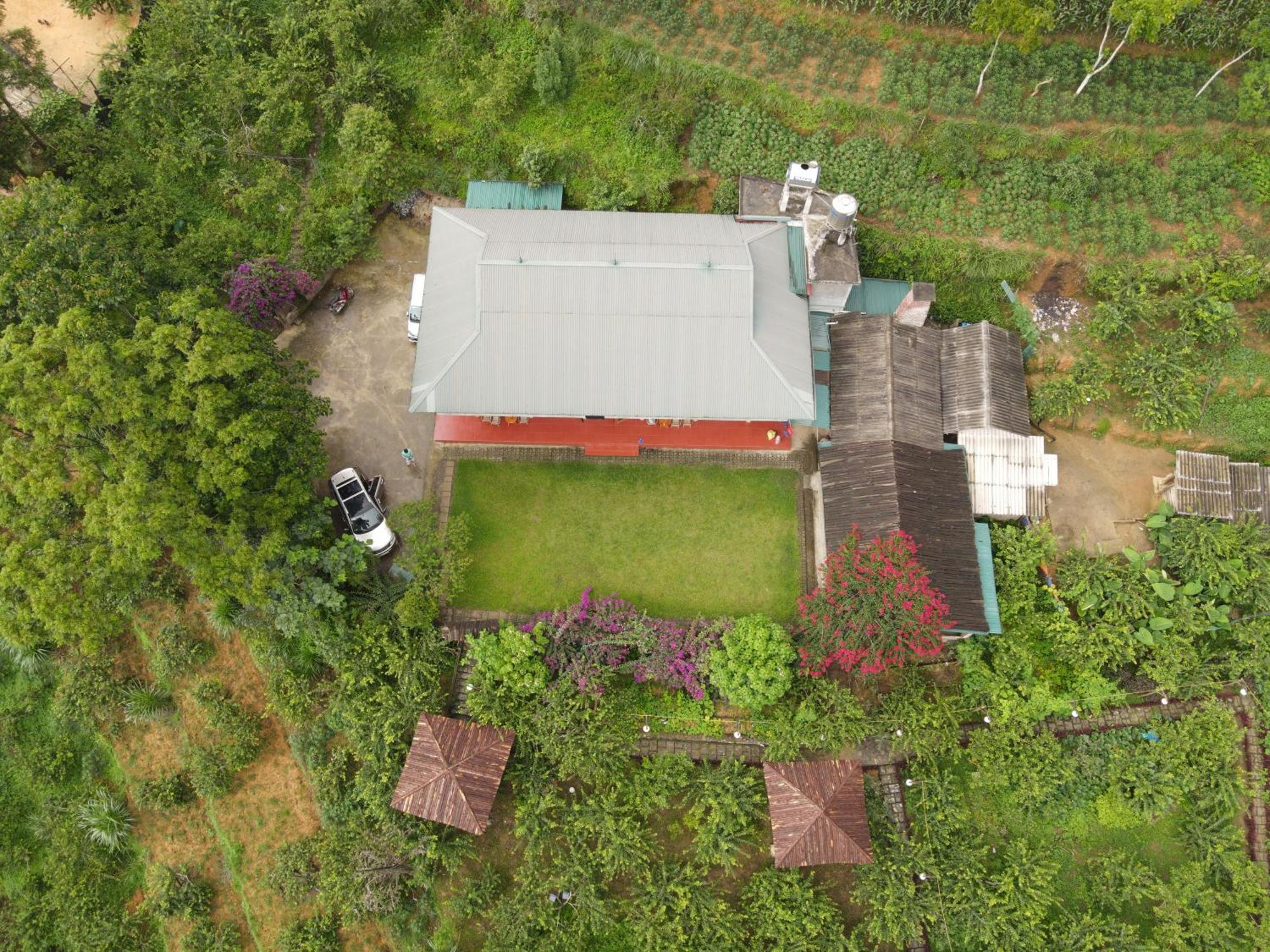 So H'Mong Homestay Бакха Экстерьер фото