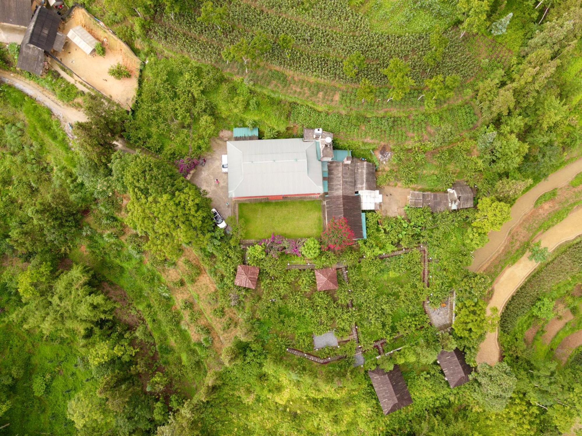 So H'Mong Homestay Бакха Экстерьер фото